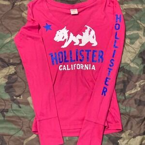 Women's Hollister pink graphic top size S/16‎